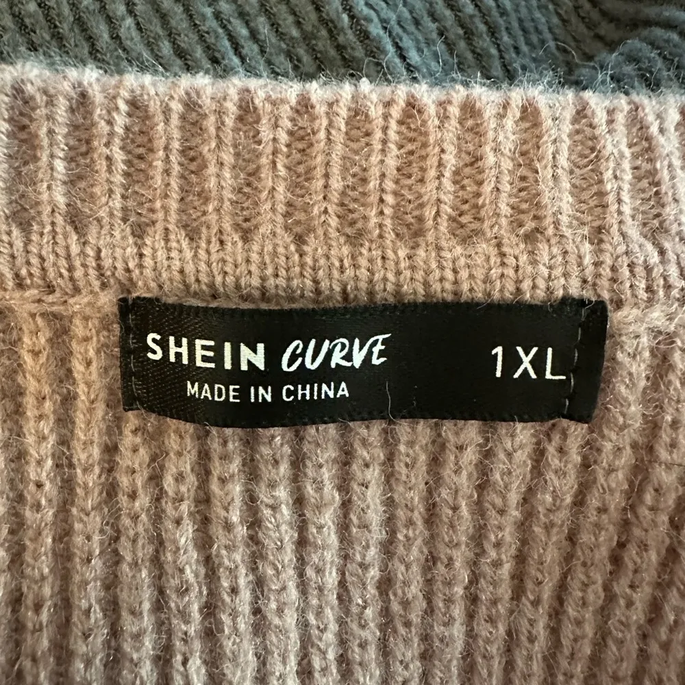 Cold Shoulder sweater - Image 3