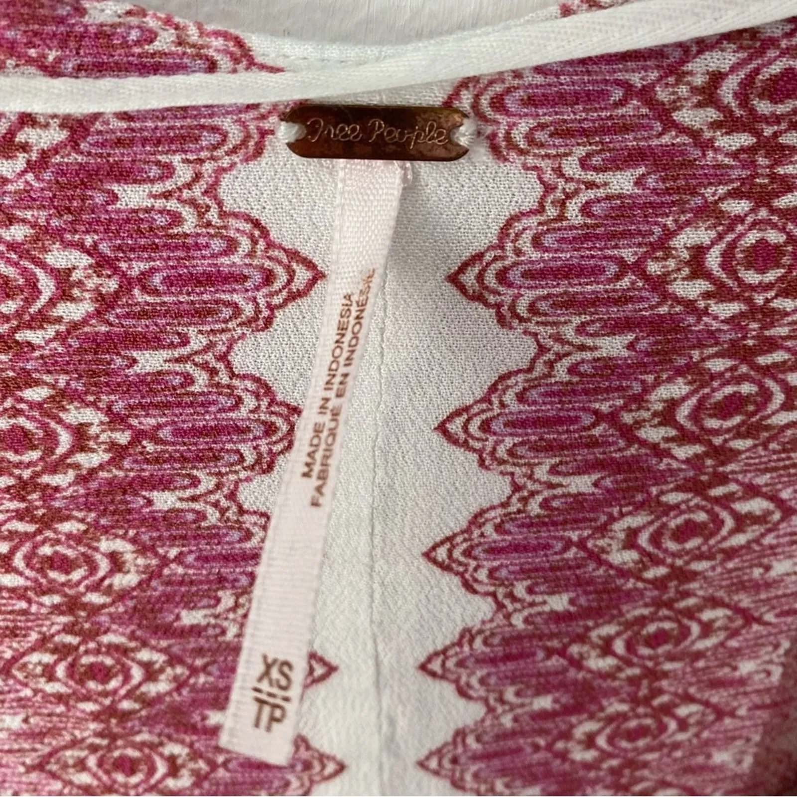Free People Catch Me If You Can Pink Tie Sleeve Bohemian Top size XS - Image 7