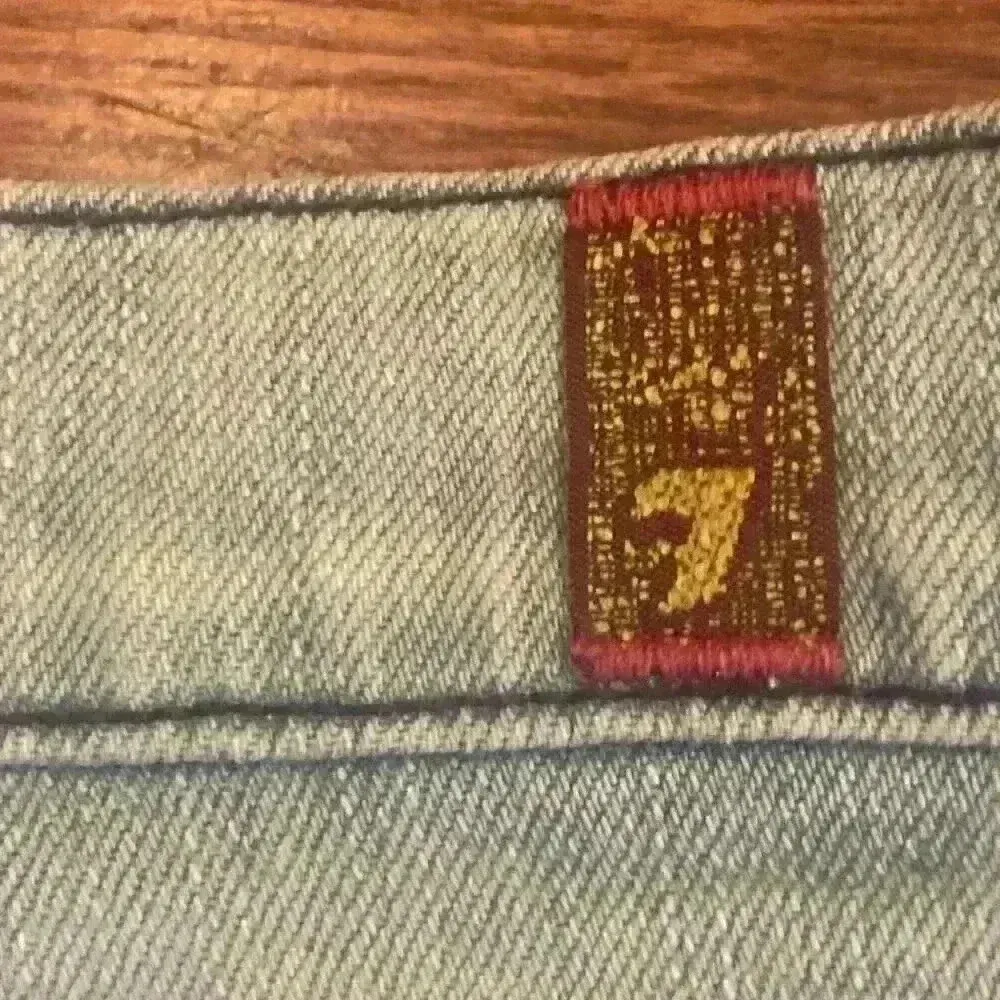 7 For All Mankind Bleached White Washed Distressed Mom Shorts size 30 Acid Wash - Image 8