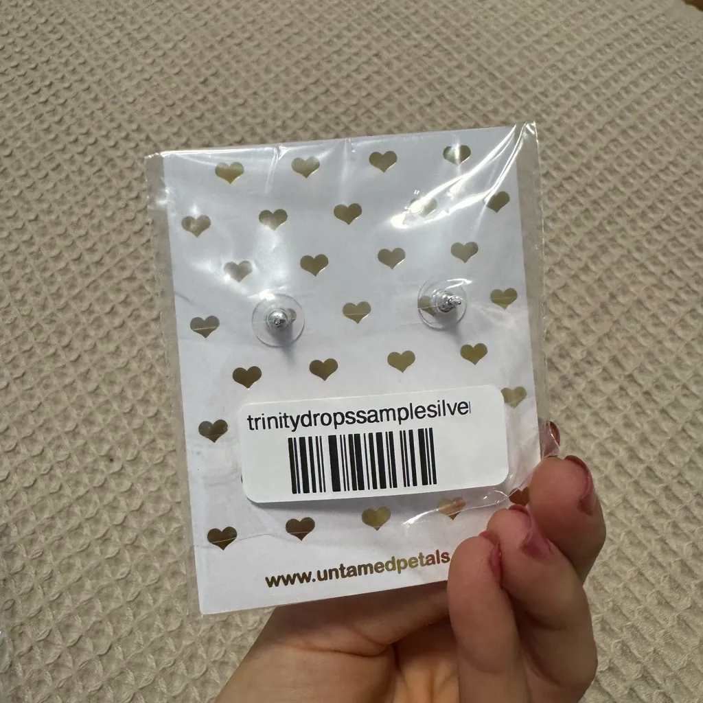 Untamed Petals Silver TRINITY DROPS earrings - Image 3