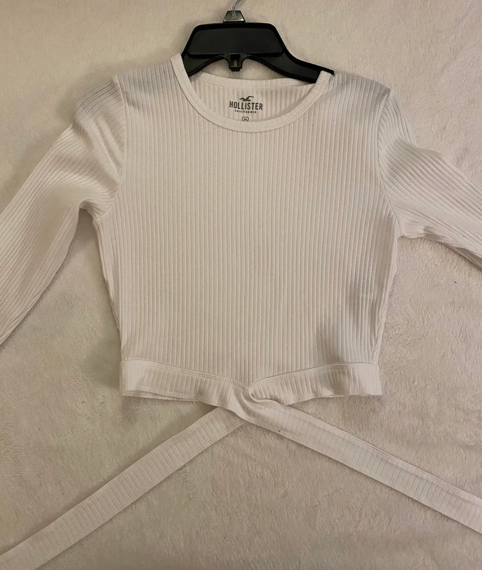 Hollister  - Image 2