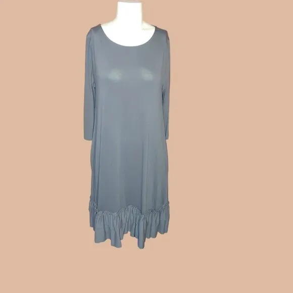Zenana Outfitters Ruffle Bottom Grey Dress Medium Viscoe Rayon Long Sleeve - Image 2