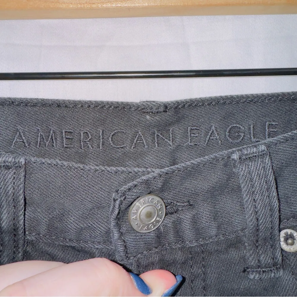 American Eagle AE Black Wash High Waisted Straight Leg Distressed Mom Jean 00 - Image 2