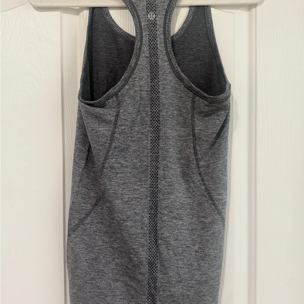 Lululemon Swiftly Tech Sparkle Racerback Tank Top Grey Size 6 - Image 12
