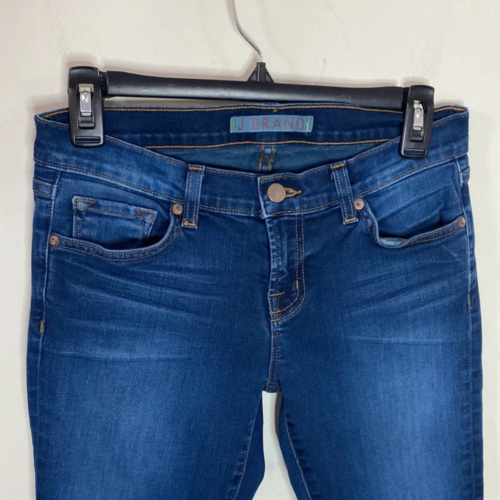 J Brand Caleb low rise boyfriend jeans in Baltic wash size 24 - Image 4