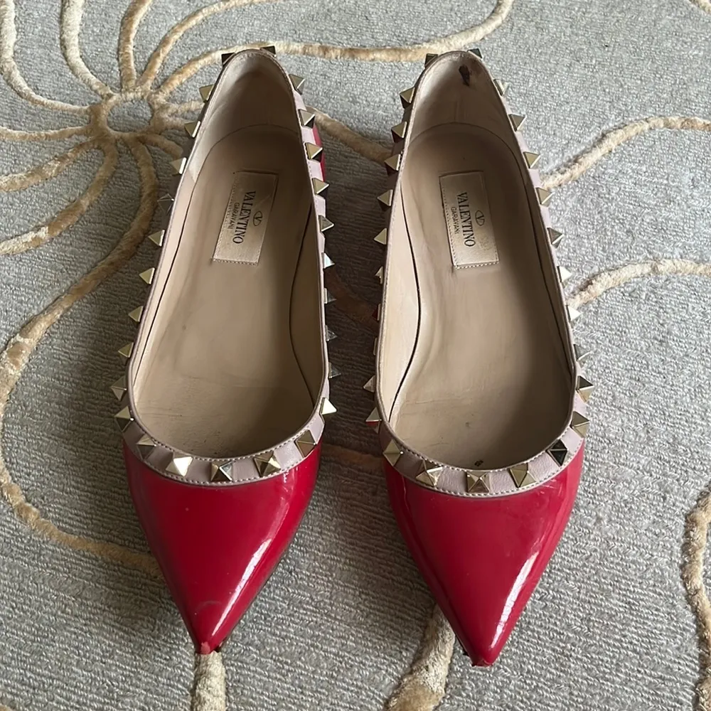 Valentino Garavani  | Rockstud Flats Red Studded 35.5 - Image 2
