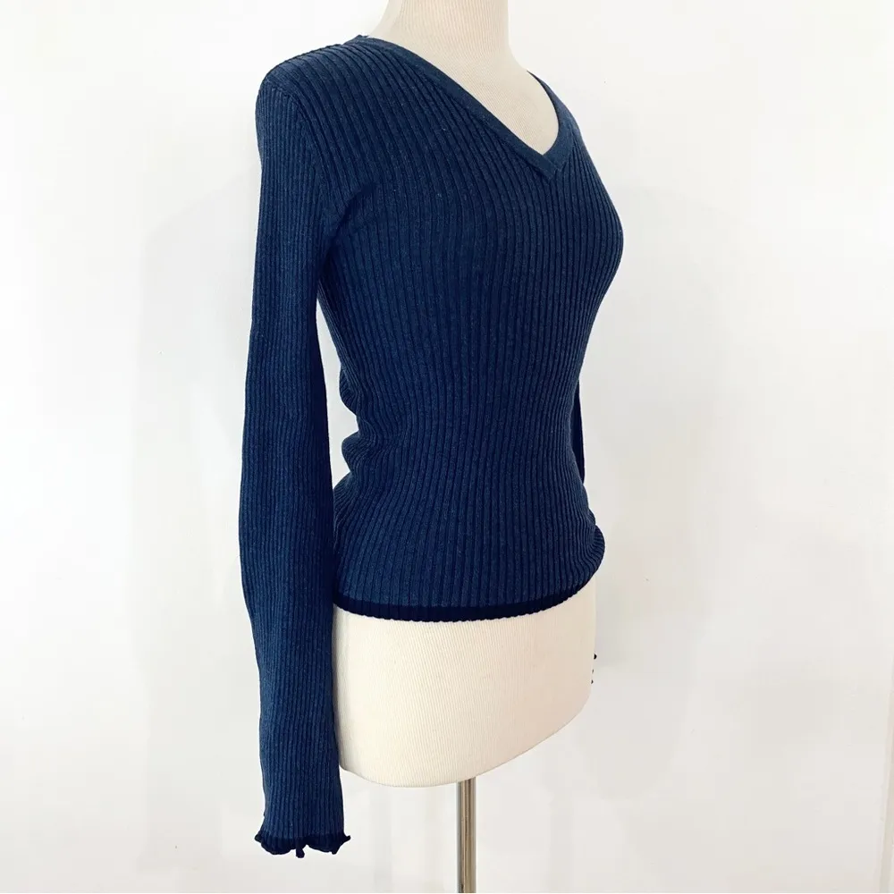 Autumn Cashmere bell sleeves 100% cotton Italian yarn ribbed V-neck top - Image 2
