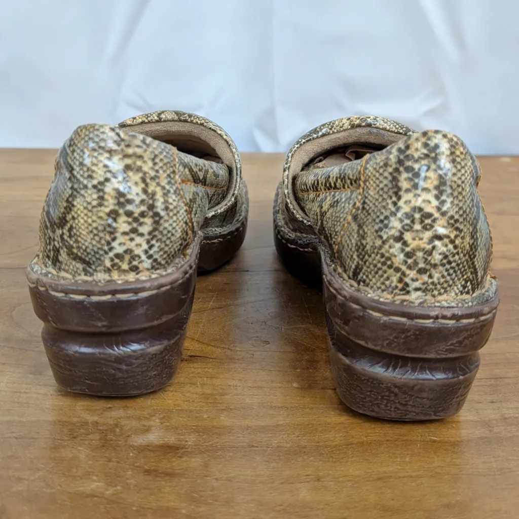 BOC Glossy Snakeprint Clogs Brown Size 7 - Image 7