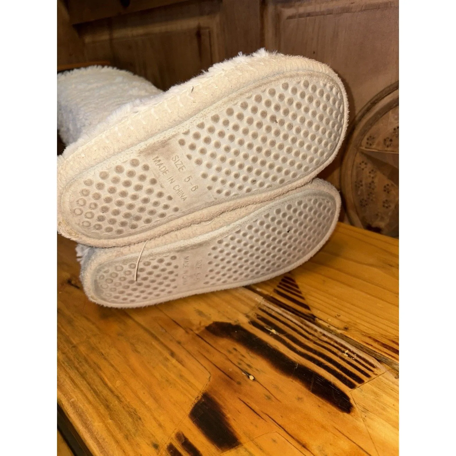 Sequin Sweater Boots Faux Fur Winter Slippers House Shoes Size 5 - Image 8