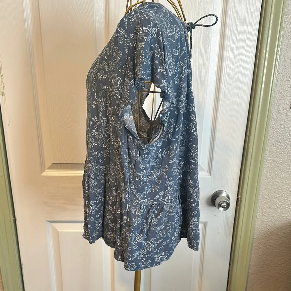 Abercrombie & Fitch Blue Floral Flutter Sleeve trapeze Top Size XL - Image 5