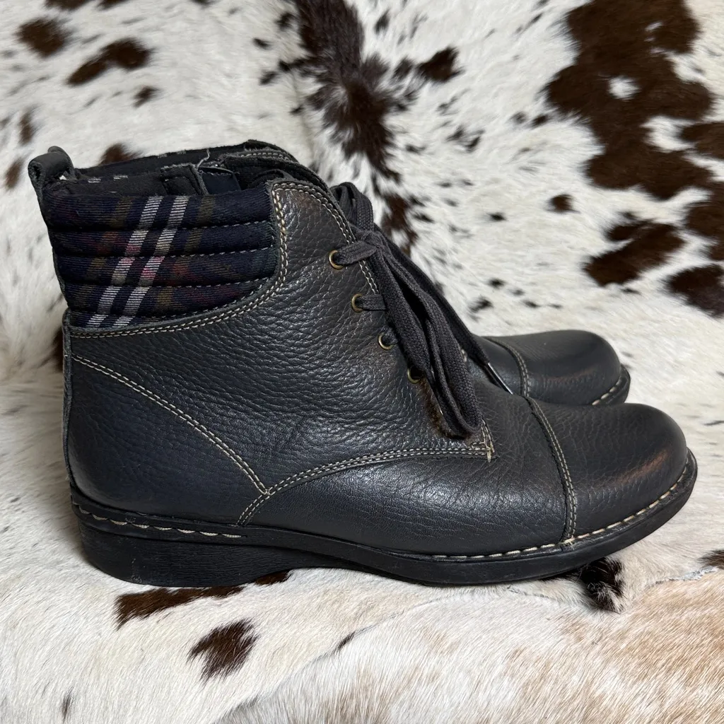 Clarks Whistle Bea ankle boots size 9 Dark Navy B15 - Image 7