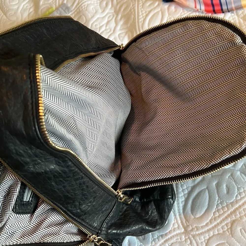 Adorable faux leather backpack with lots of pockets black and gold - Image 4