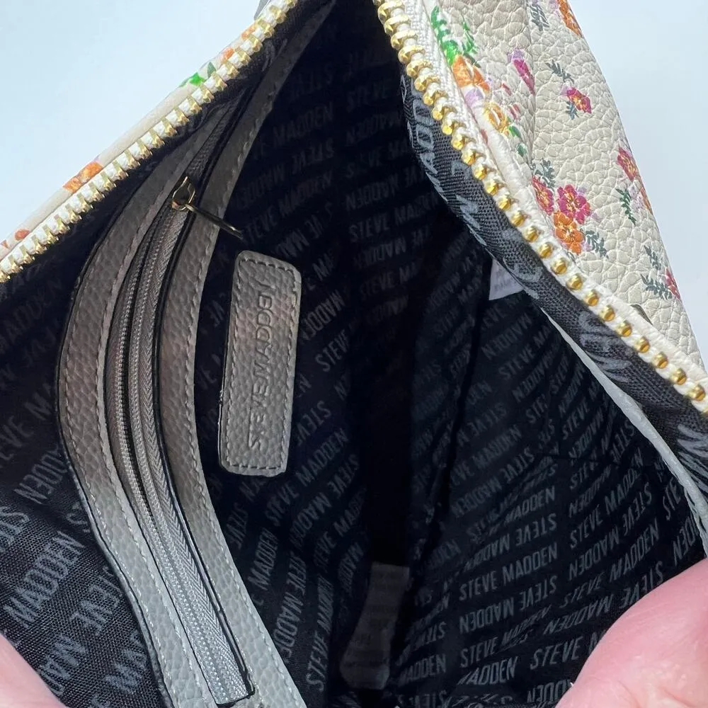 Steve Madden floral flower print cosmetic toiletry travel zip top tassel bag - Image 6