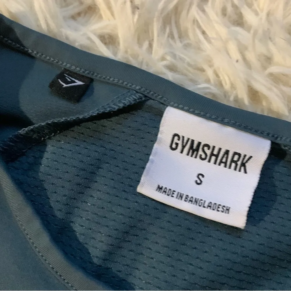 Gymshark  Cropped Long Sleeve Workout Top Size Small - Image 8