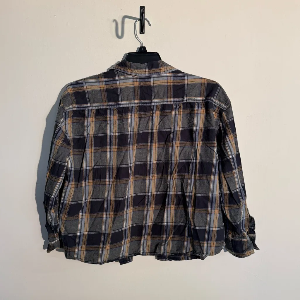 Romeo & Juliet Couture Women’s Plaid Flannel Button-Up Shirt - Size Large - Image 2