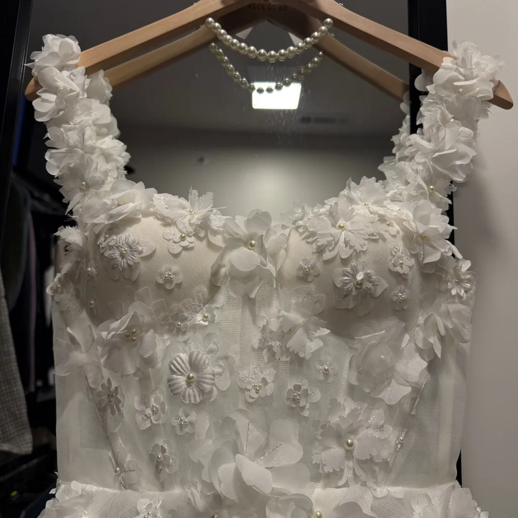 CUSTOM Pearl Hand Embellished Rosie Etienne Primrose Mini Dress (DISCONTINUED!) White Size 6 - Image 3