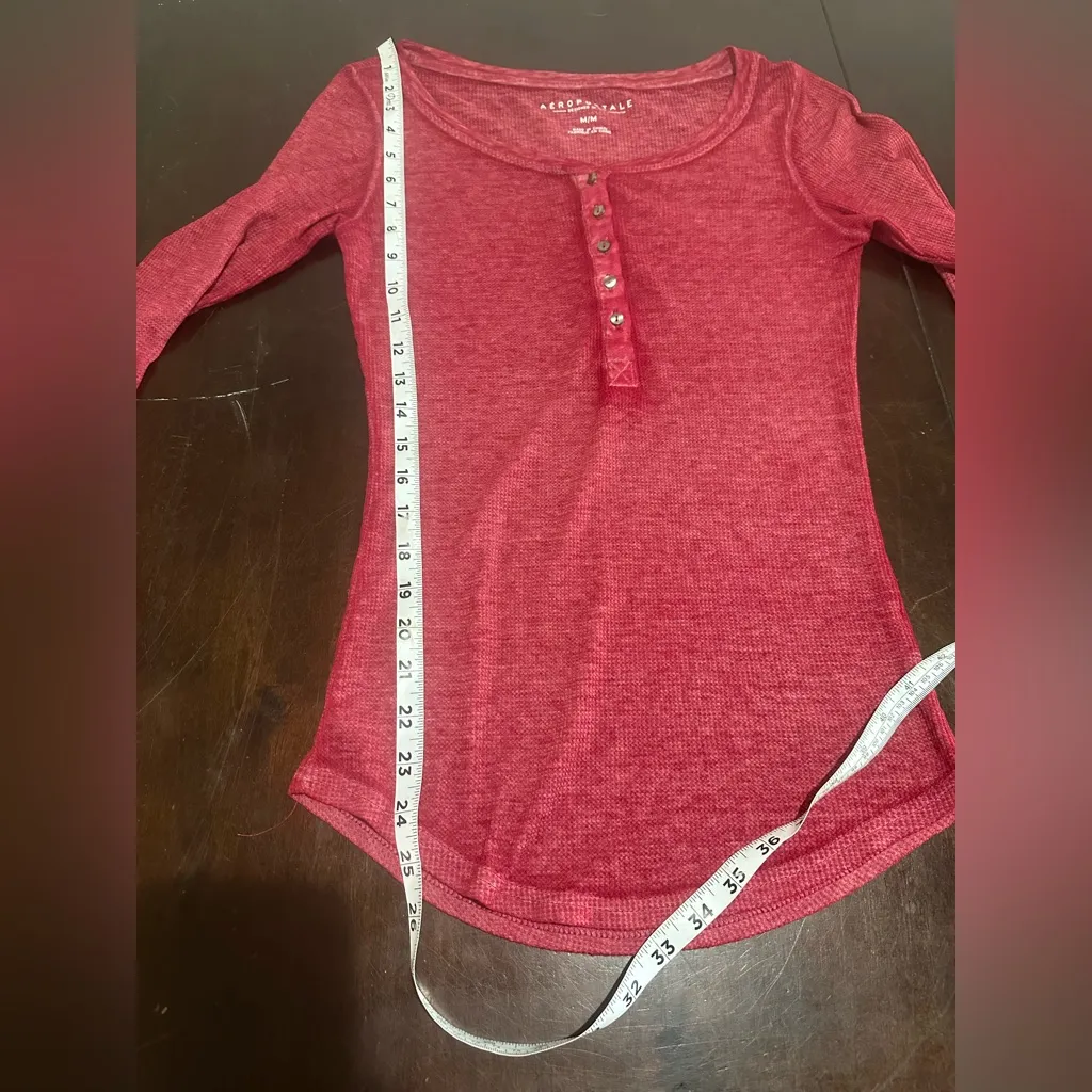 Aeropostale Red/Burgundy Long Sleeve Waffle Knit Henley Top Sz M - Image 6