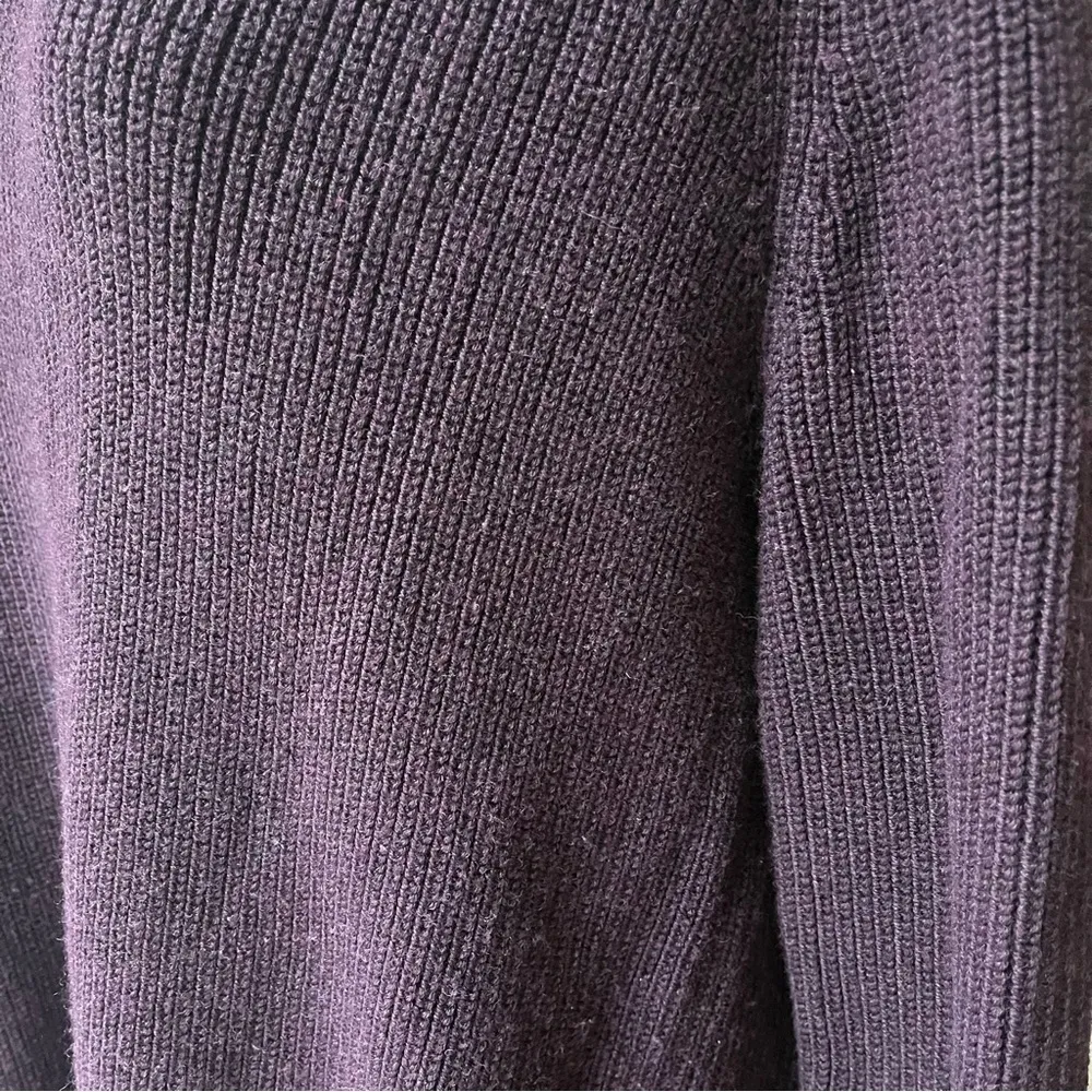 Athleta Switchback Pullover V-Neck Sweater, Sz S - Image 12