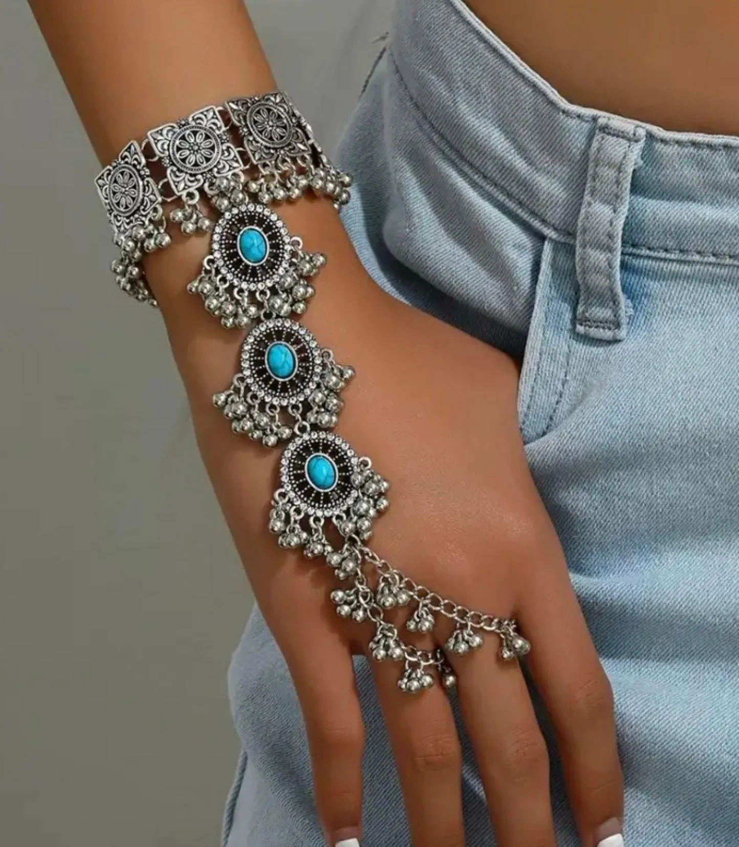 Exquisite Turquoise Embellished Mitten Bracelet Silver - Image 2