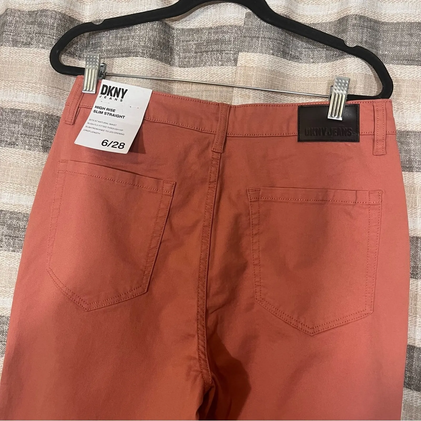 DKNY Jeans‎ Canyon Rose High Rise Slim Straight Pants Size 6/28 - Image 4