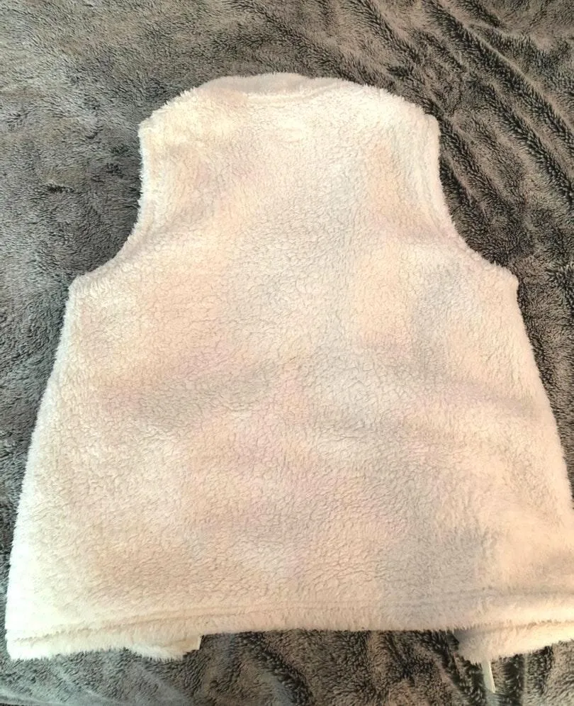 Patagonia White Fur Vest - Image 3