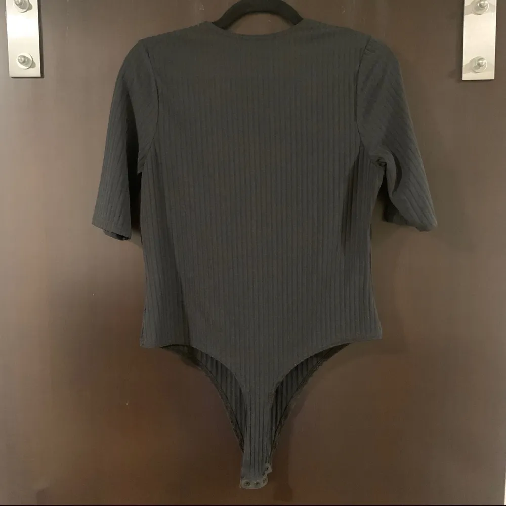 Black Deep V Missguided Short Sleeve Bodysuit - Image 2