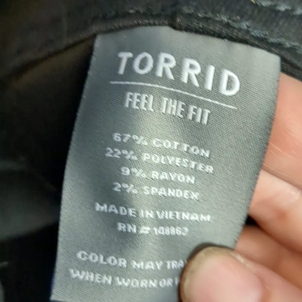 Torrid feel the fit 4 button black corset skinny jeans size 12R - Image 7