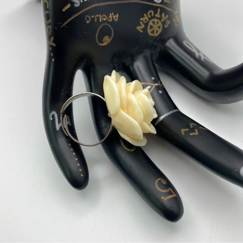 Ivory Acrylic Rose Boho Adjustable Statement Ring - Image 3