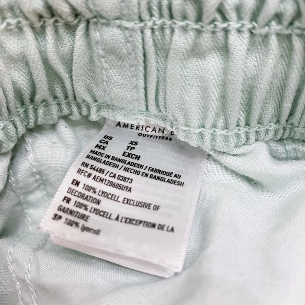 American Eagle Light Mint Green Ruched Side Shorts Size XS - Image 5