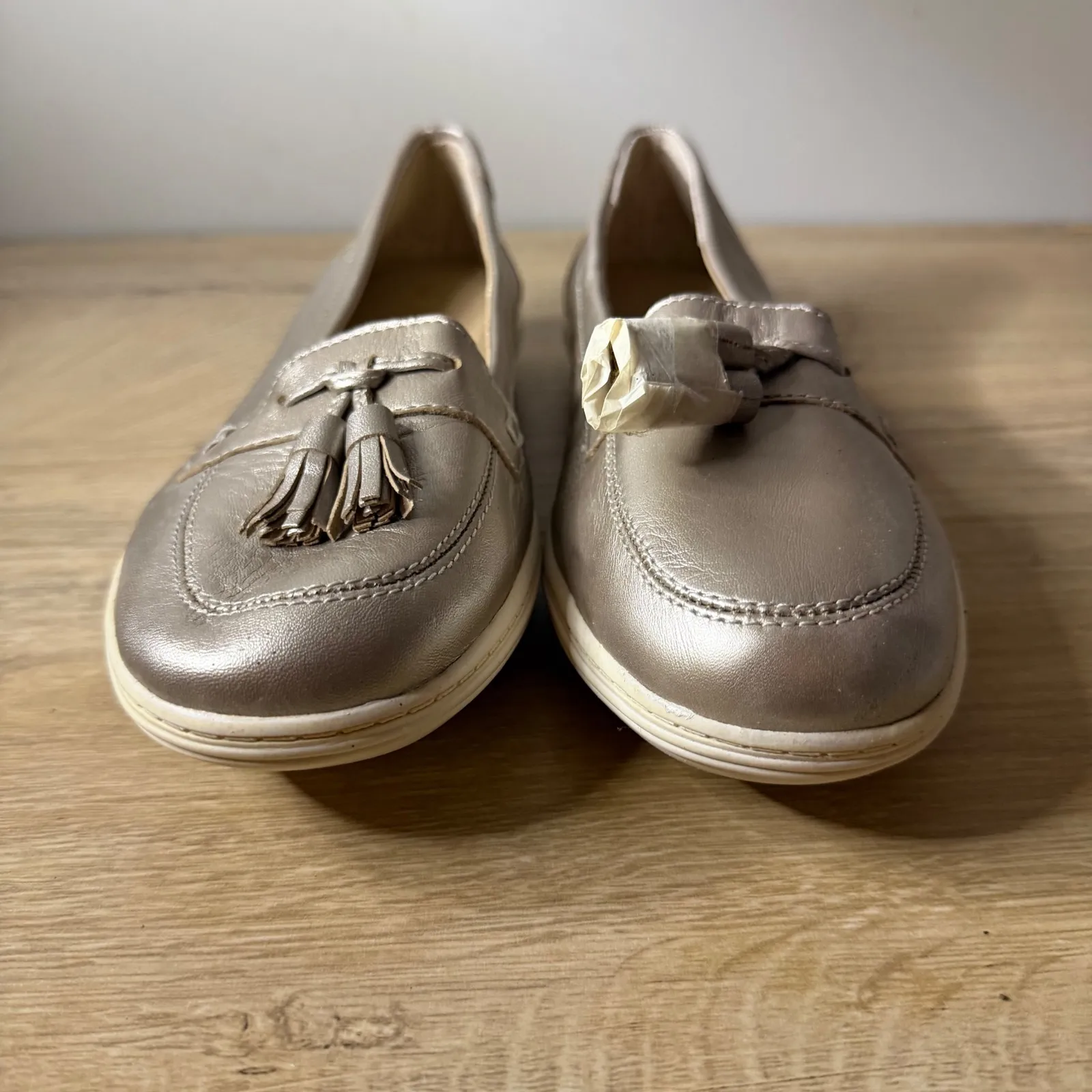 Easy Spirit Stingray Champagne Gold Tassel Loafers Metallic Driving Shoes 8 - Image 4