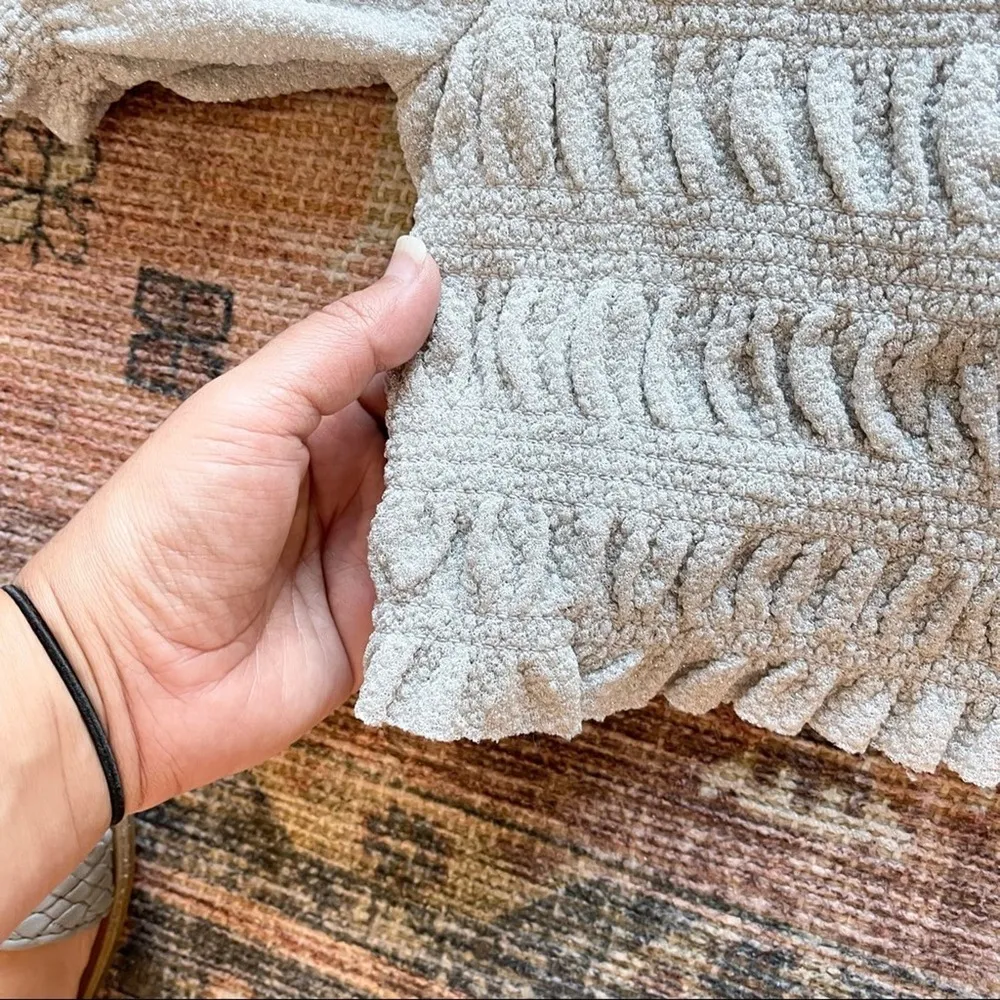 Urban Outfitters Sparkle Glitter Crop Top size XS Silver cinched - Image 4