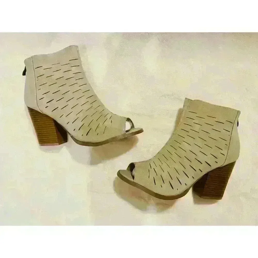 Yoki Women’s Katty-26 Sandals - Image 5