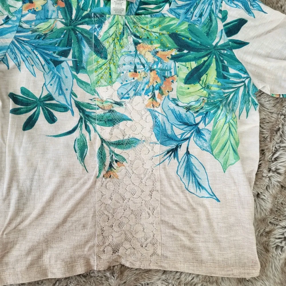 Alfred Dunner Petite Tropical Plant Print 3/4 Sleeve Cream Top Size Medium - Image 2