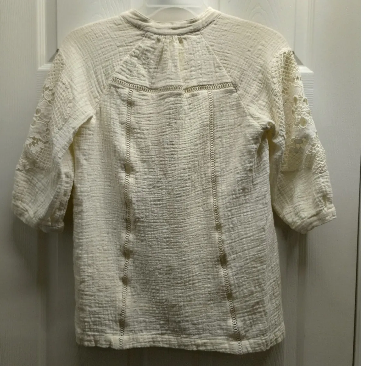 Soft Surroundings Size Small Magnolia Gauze Cream Crochet Lace Detail Lined Top - Image 3