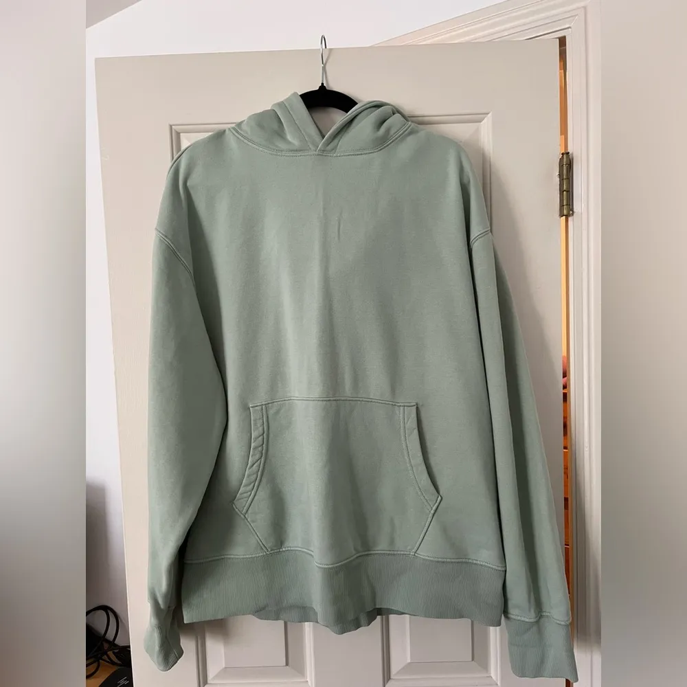 Old Navy Unisex hoodie - Image 2