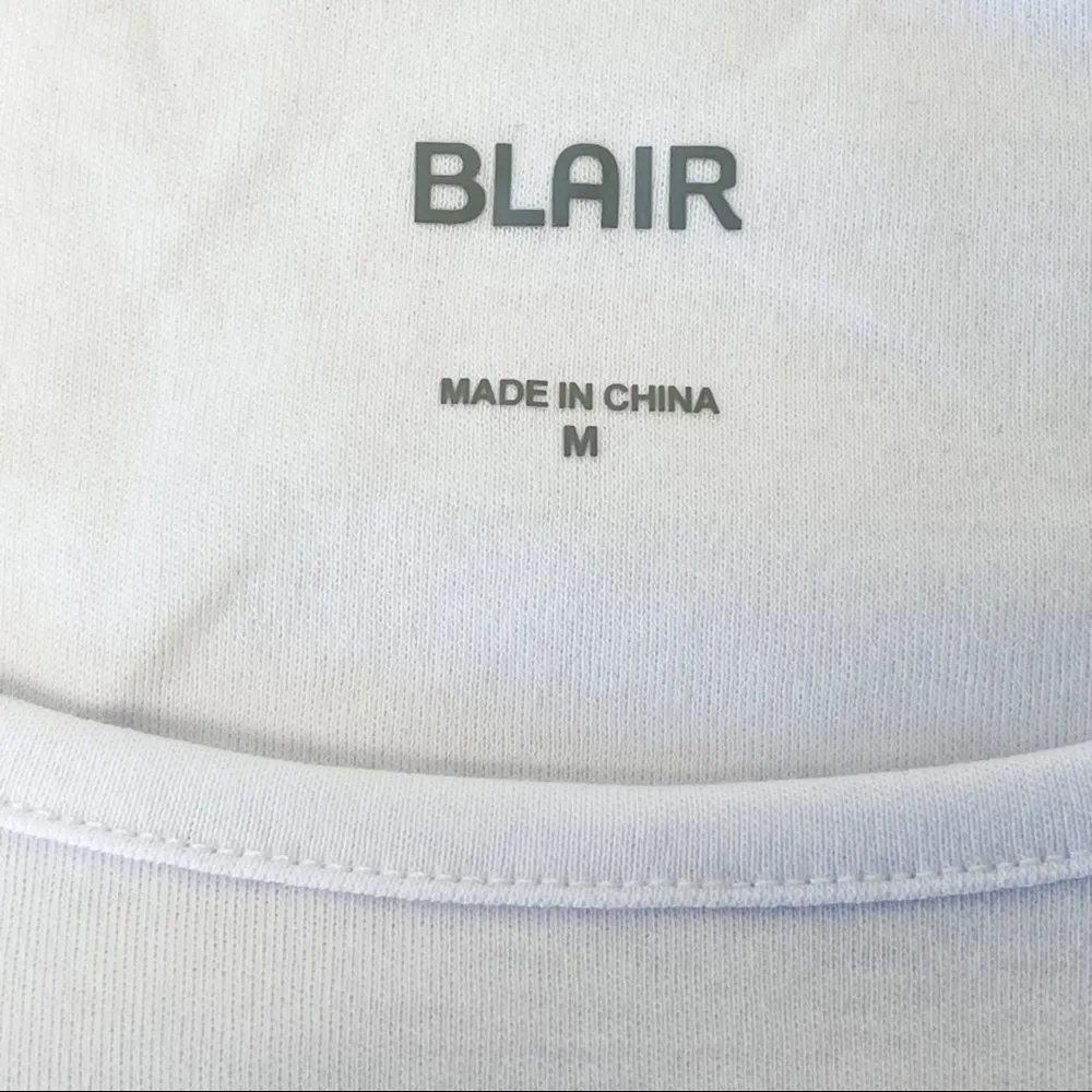 NEW White T Shirt with Violet Hue / Crocheted Sleeves Size M Blair NIP - Image 13