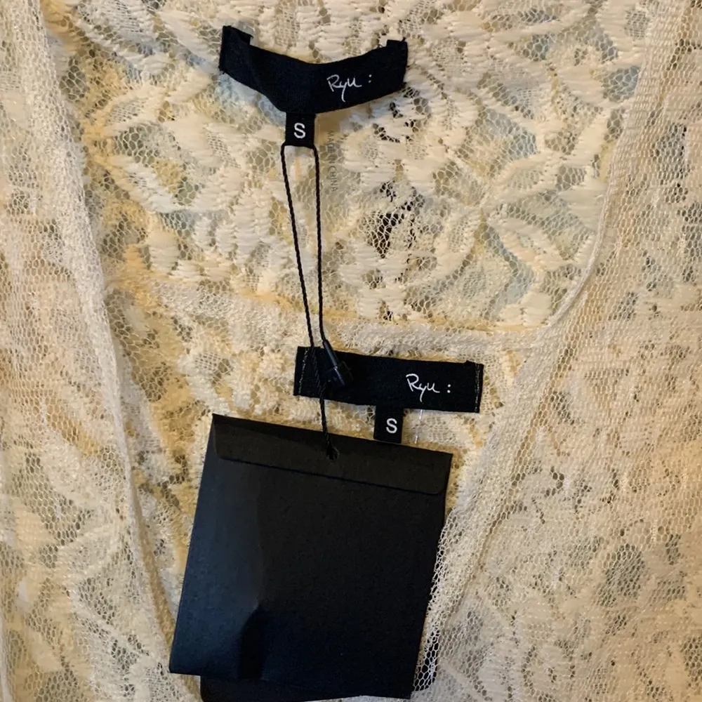 NWT Ryu Cream Stretchy Lace 2-Piece Blouse Size S - Image 2