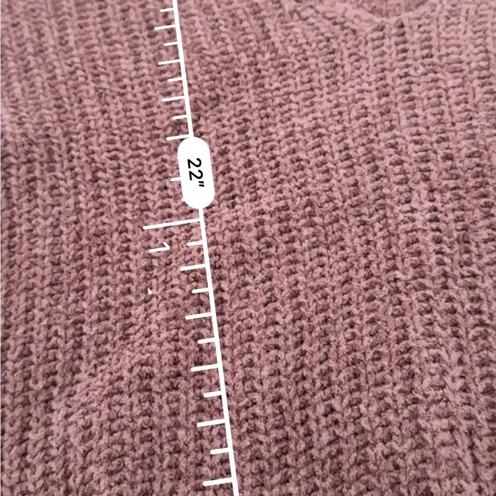 Express mauve pink chenille v-neck sweater - Image 4