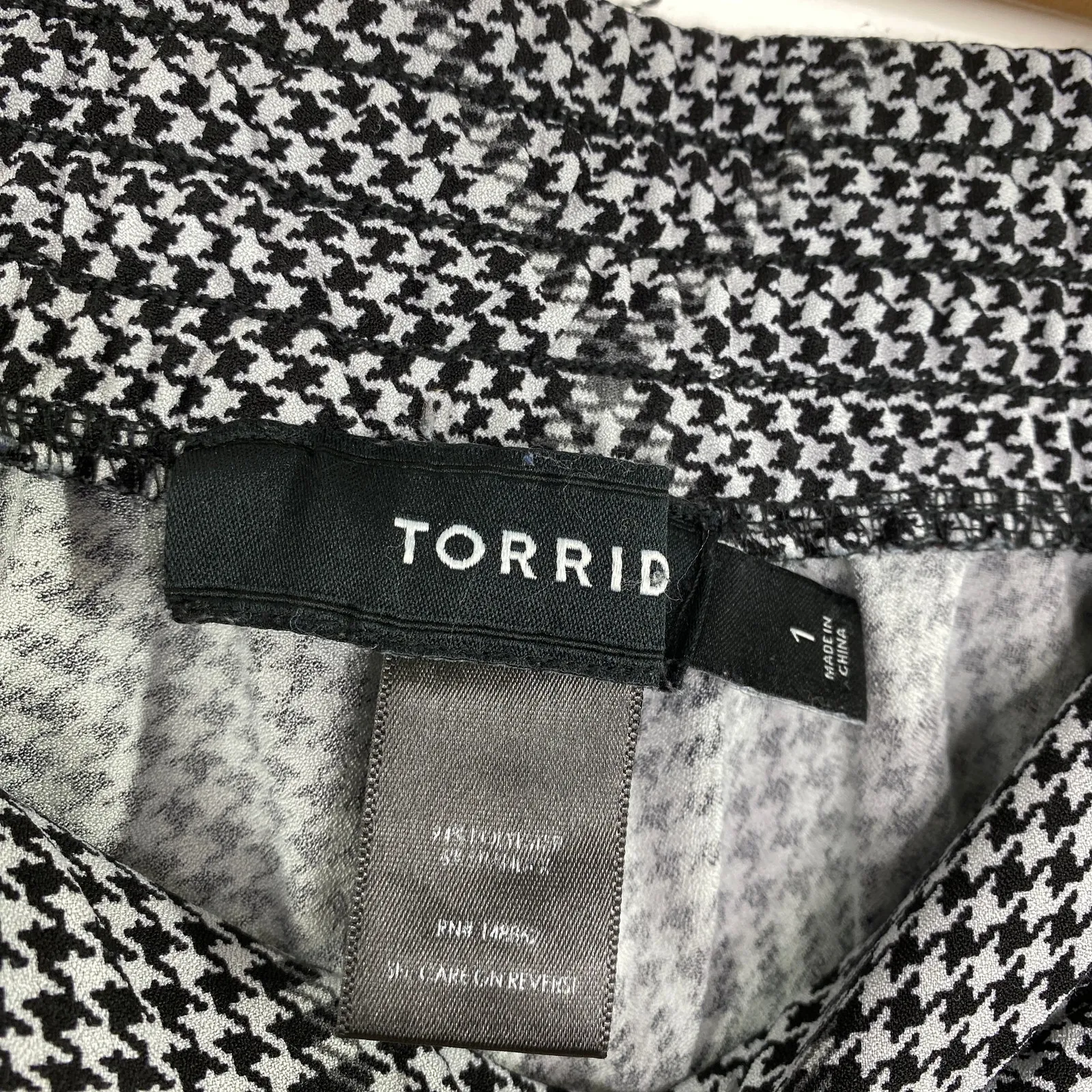 Torrid Black Plaid Pull On Tapered Ankle PantS Womens Size 1X Career Office - Image 4