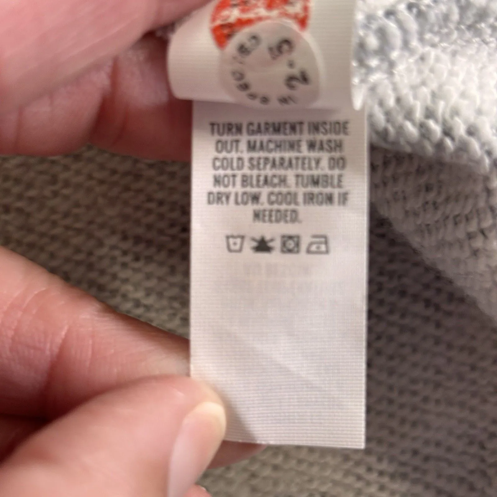 AERIE Gray Camo Cropped Crewneck Raw Hem Sweatshirt Size Medium - Image 8