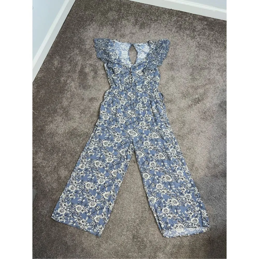 American Eagle Outfitters Eyelet Flutter Sleeves Romper Size MEDIUM - Image 2