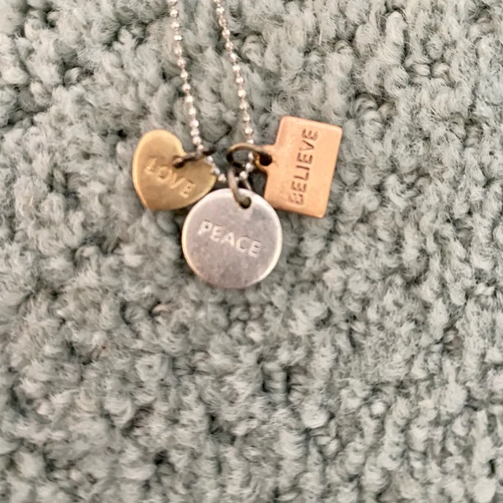 Dainty silver American Eagle necklace with charms! ✨💛 - Image 2