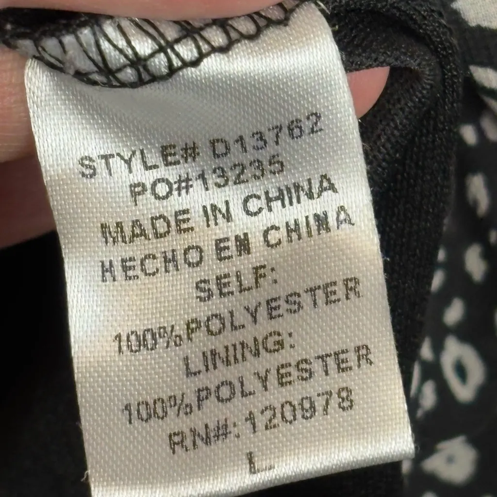 Entro Woman’s Black and White Abstract Floral Bohemian Boho Mini Dress Sz Large - Image 4