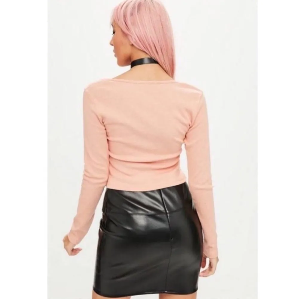 🆕Missguided Cropped Long Sleeve Cream Top - Image 3