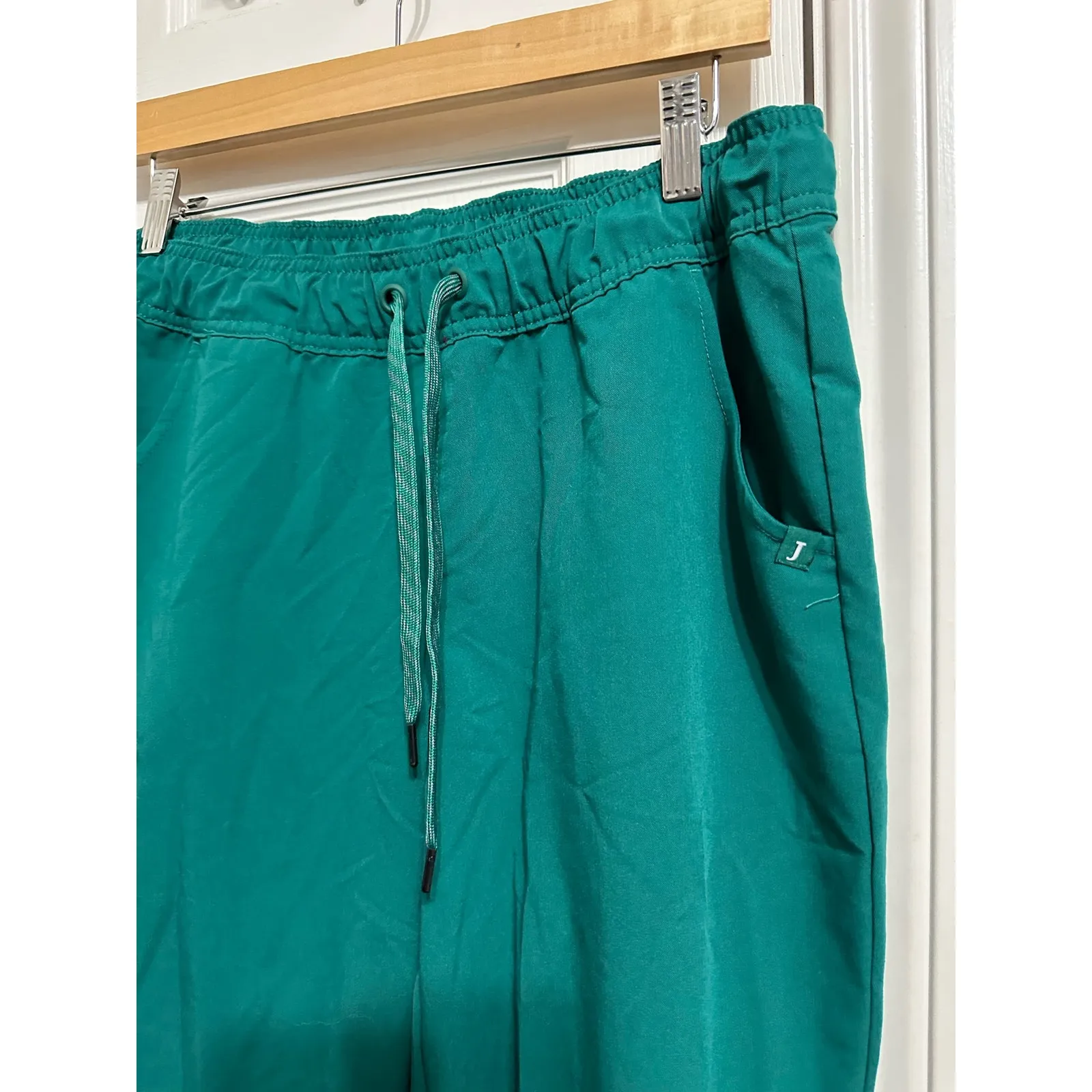 JAANUU WOMEN'S ESSENTIAL 5-POCKET JOGGER green‎ size Medium - Image 2