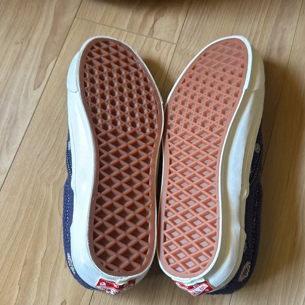 Vans OG Classic Slip-On LX Kith for Vault Medallion - Image 6