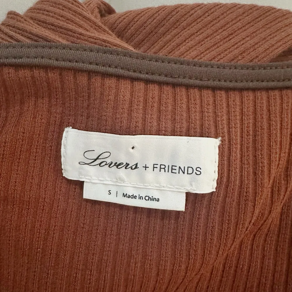 Lovers and Friends Fleur Midi Dress in Chocolate Brown - Image 4