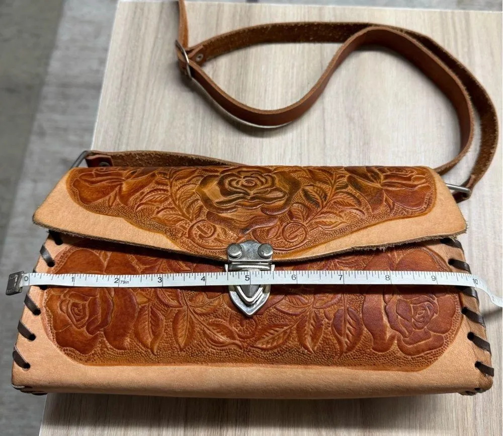 Vintage Handmade Tooled Leather Purse Made in Mexico - Image 8