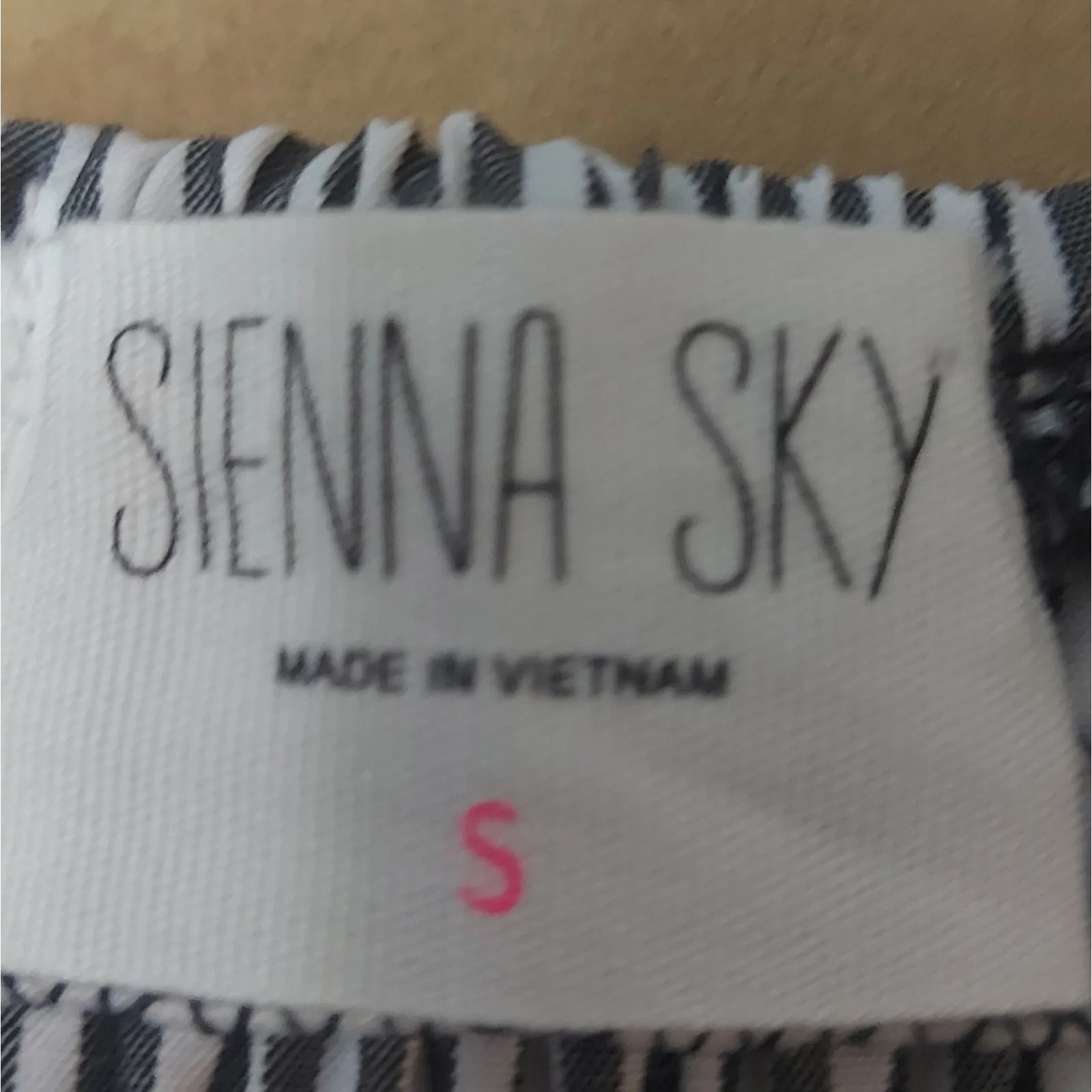 Sienna Sky Pinstripe Black/ White Off Shoulder Babydoll Blouse Top S Boho Preppy - Image 10