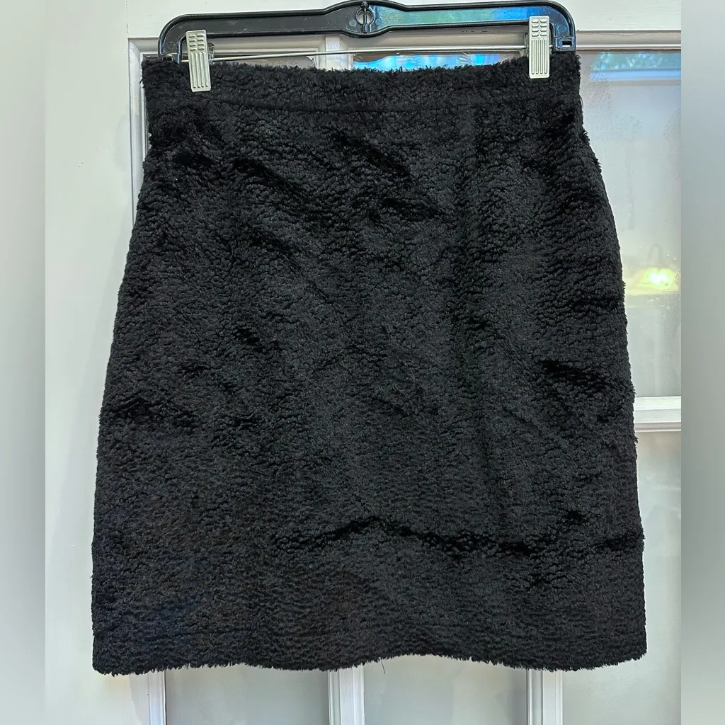 Vintage FENDI ROMA Designer Black Faux Fur Black Textured Mini Skirt Size US 32 - Image 10